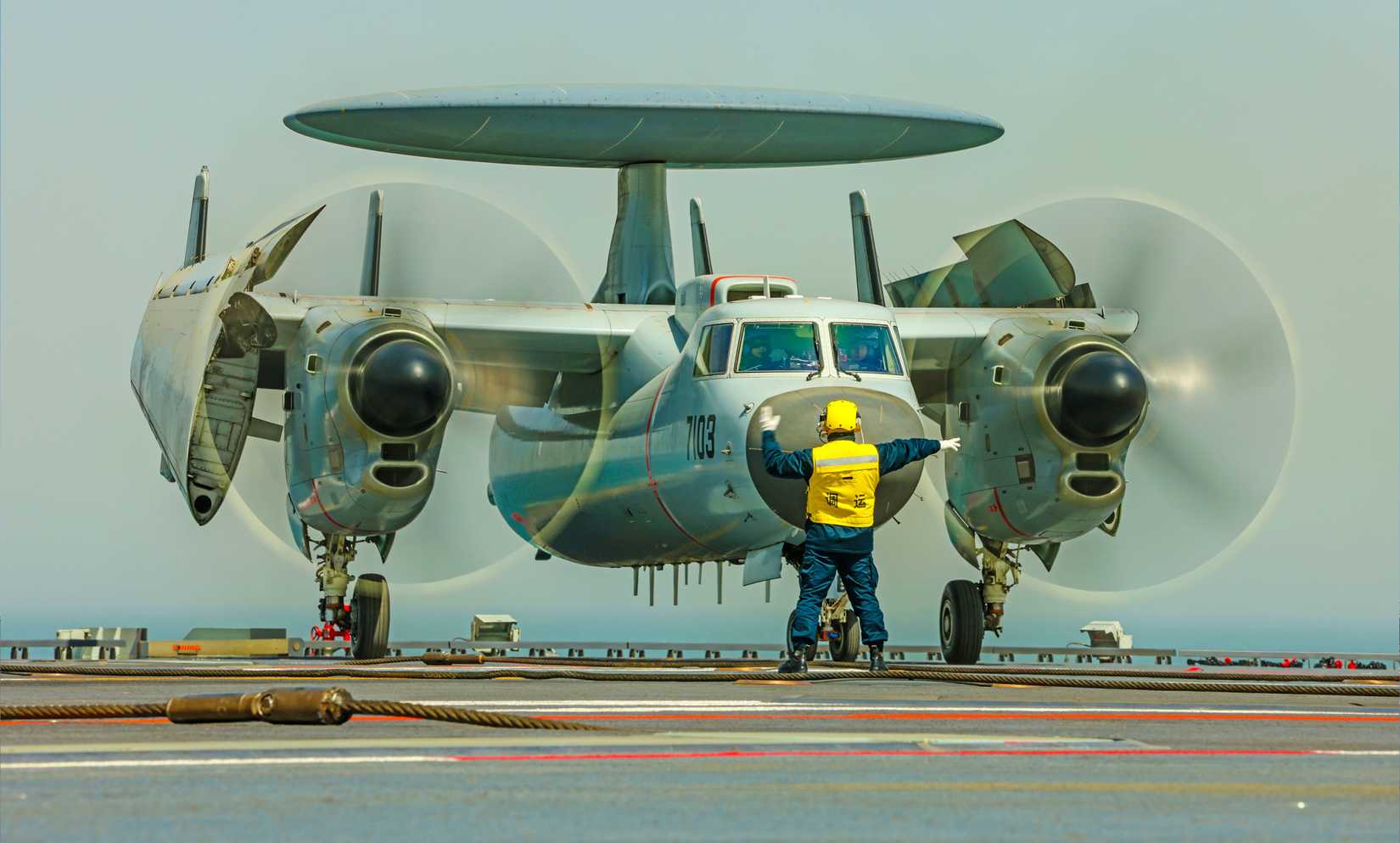 A KJ-600 early warning aircraft is ready to take off from China's first electromagnetic catapult-equipped aircraft carrier, the Fujian (Hull 18).
