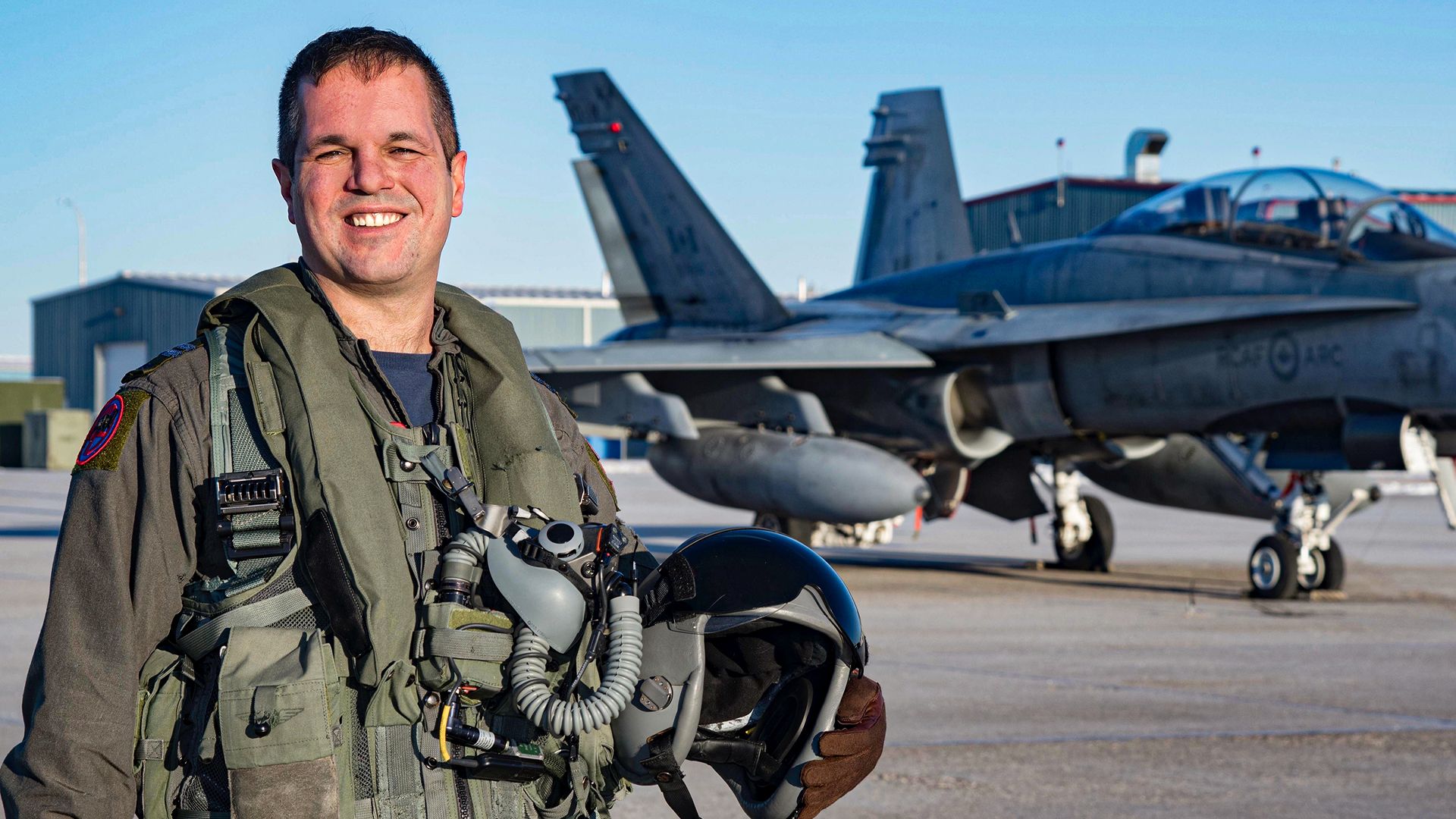 A Look At The Salaries Of Royal Canadian Air Force Fighter Jet
