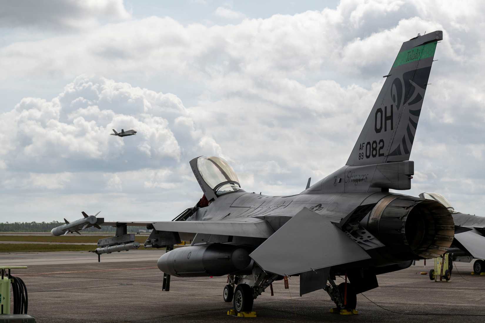 Air Force F-16 Fighting Falcon, assigned to the Ohio National Guard’s 180th Fighter Wing, sits on the flightline.