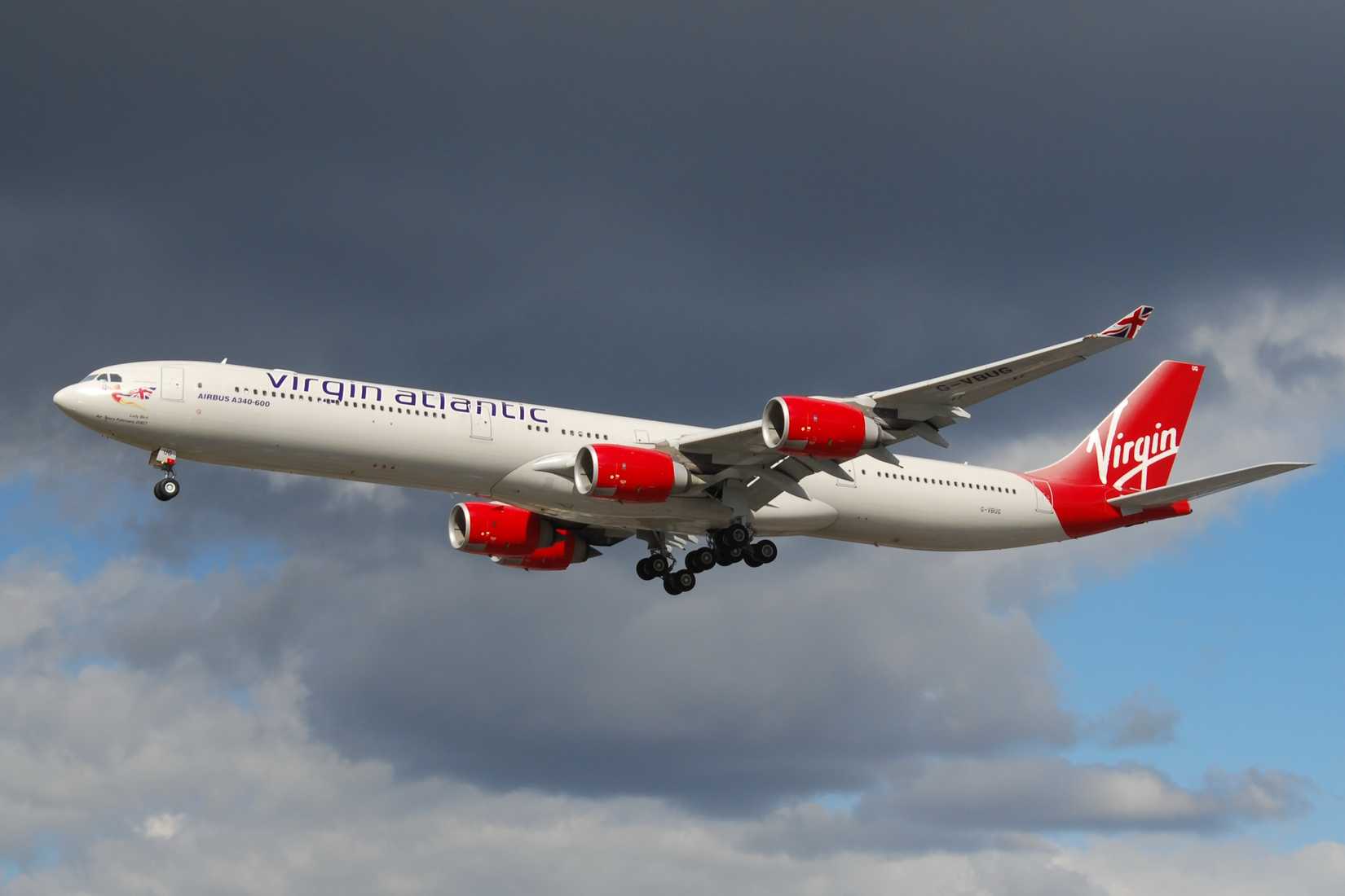 Virgin Atlantic Airbus A340-600 on final approach