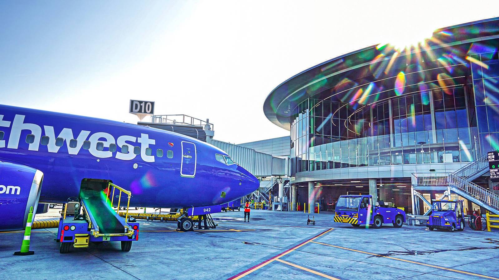US Airlines and Airports Launch Initiatives to Reduce Wait Times