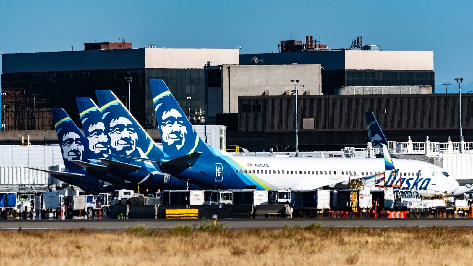 Alaska Airlines’ New 41,000-Square-Foot Seattle Lounge Will Be Among The Largest In The US