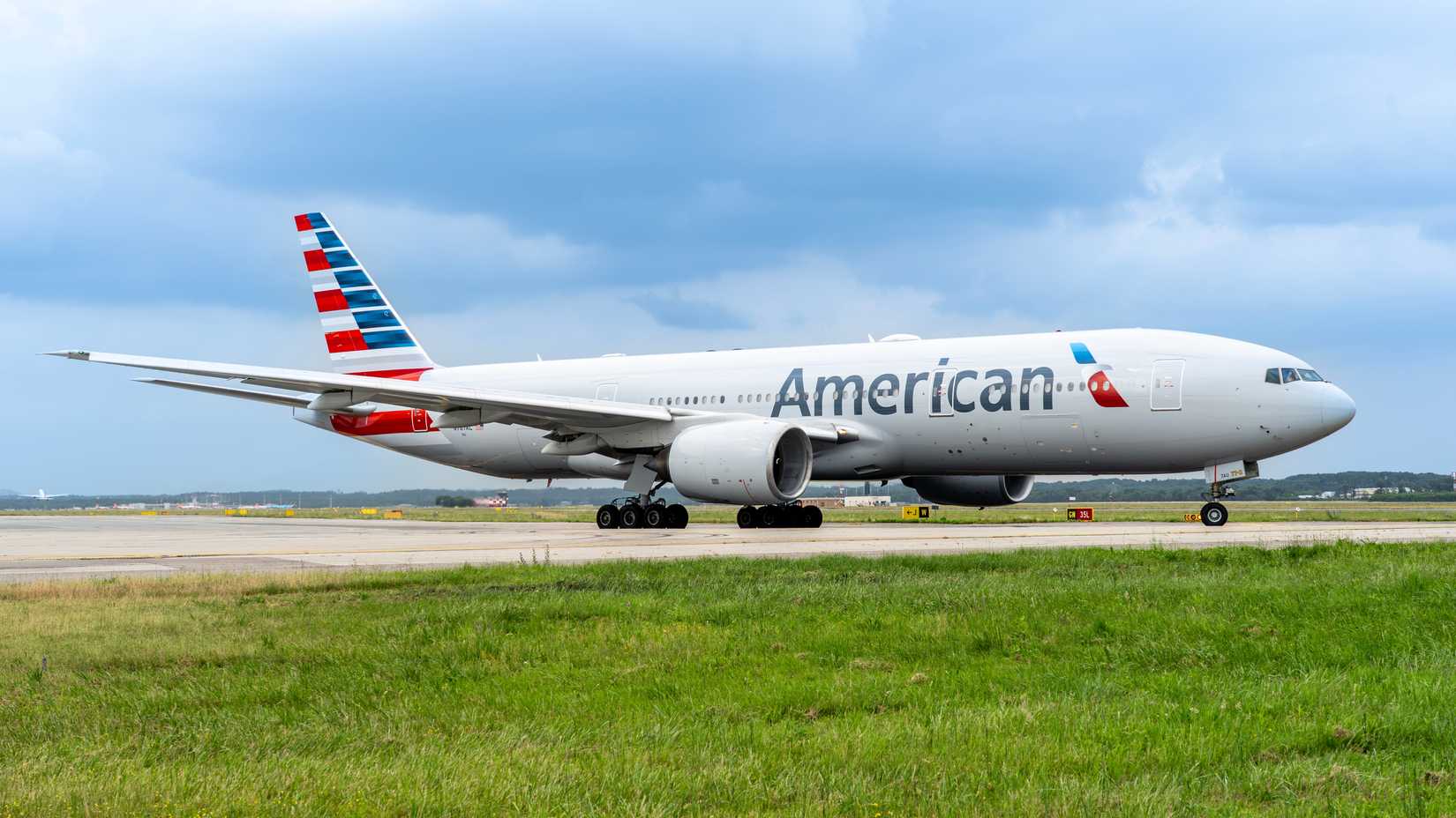 American Airlines Boeing 777 taxiing on ground