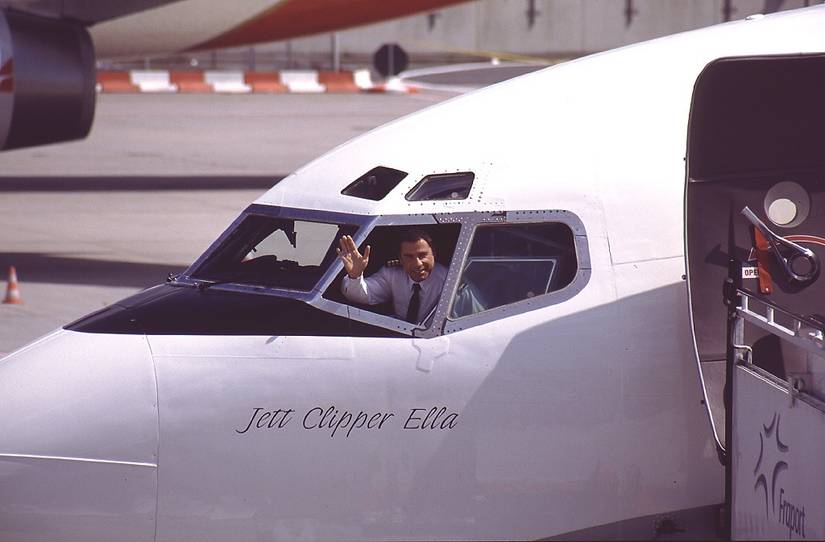 John Travolta In Qantas 707 Cockpit