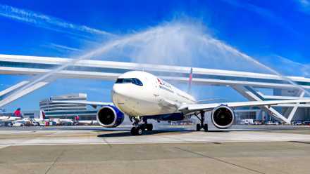 Delta A330-900 Seattle water arch