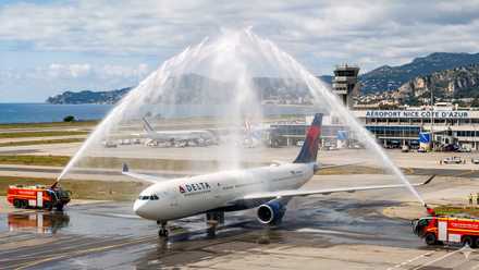Delta Air Lines Airbus A330-300 mock up