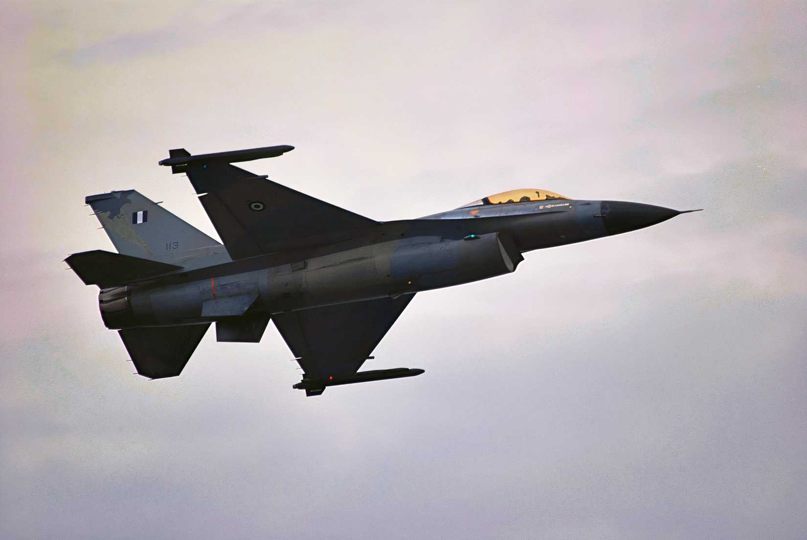 F-16 of the Demo Team Zeus