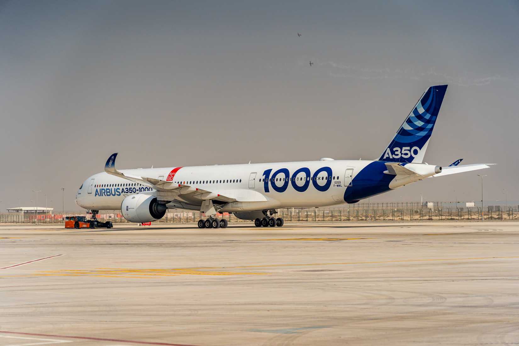 Dubai Airshow 2025 - Day 4 - A350-1000 on static