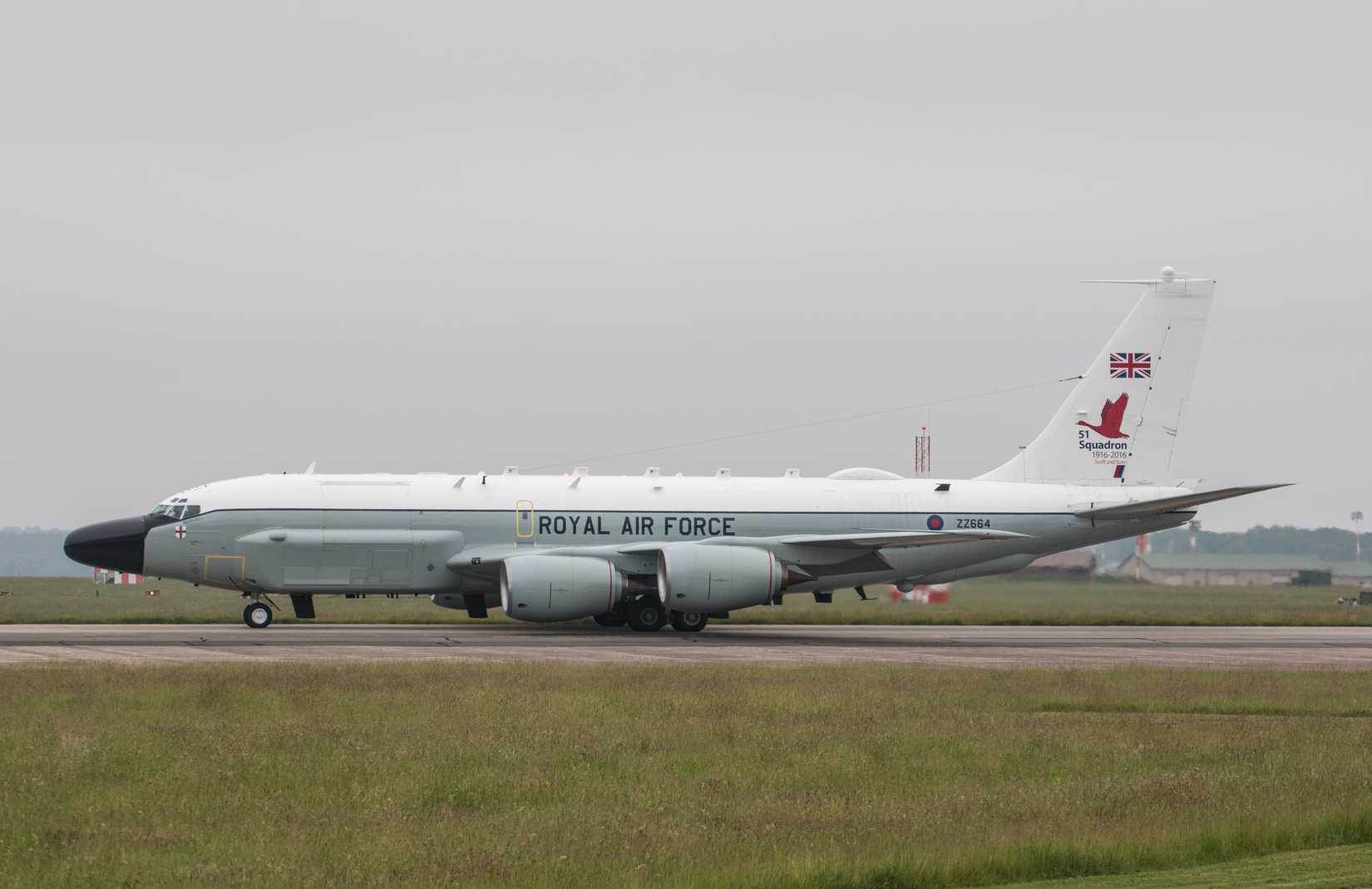 Russian Su-35 And Su-27 Jets Came 'Dangerously' Close To RAF Spy Plane ...