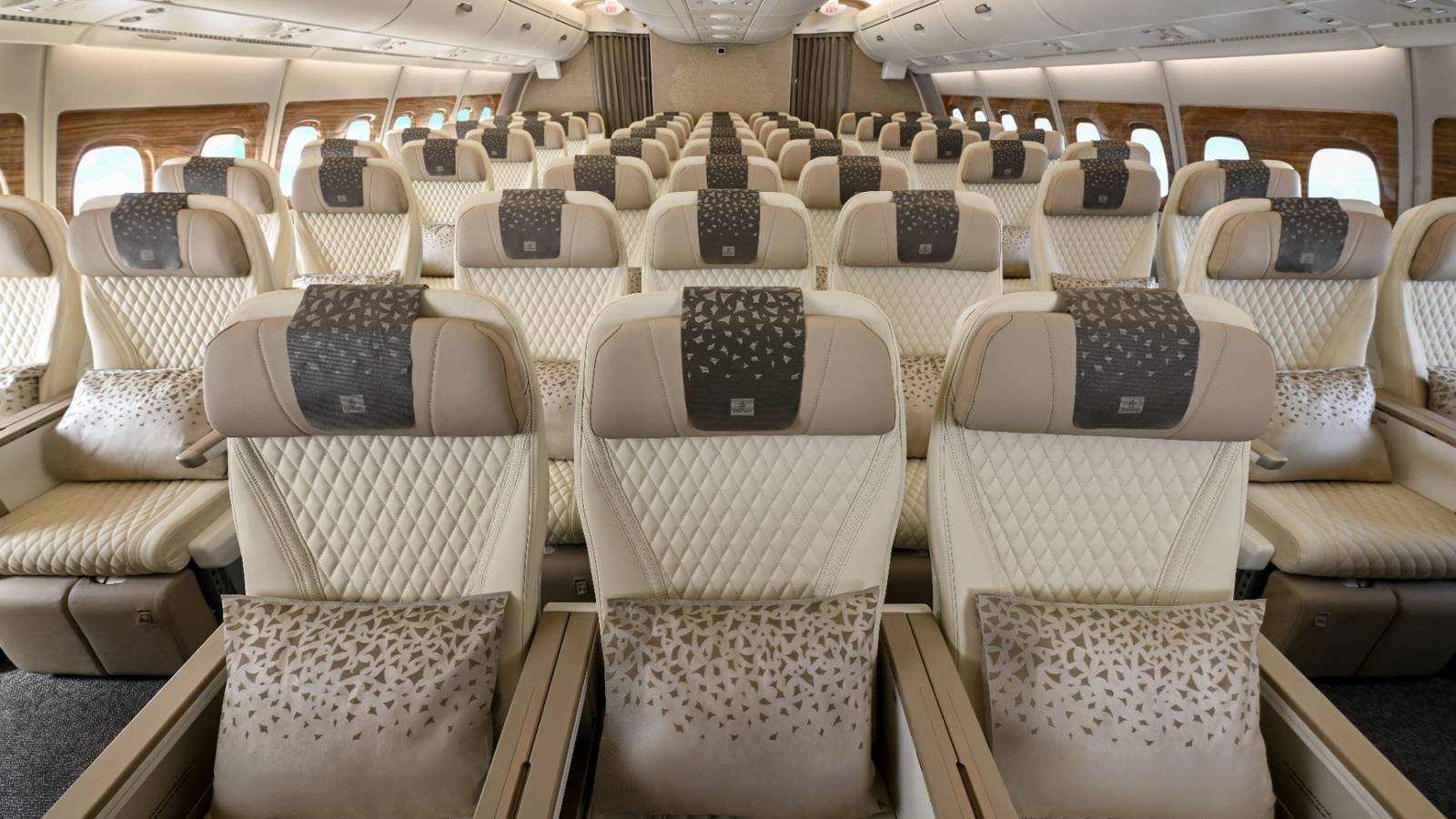 From 615 To 569 Seats: Emirates Debuts First High-Density A380 Retrofit ...