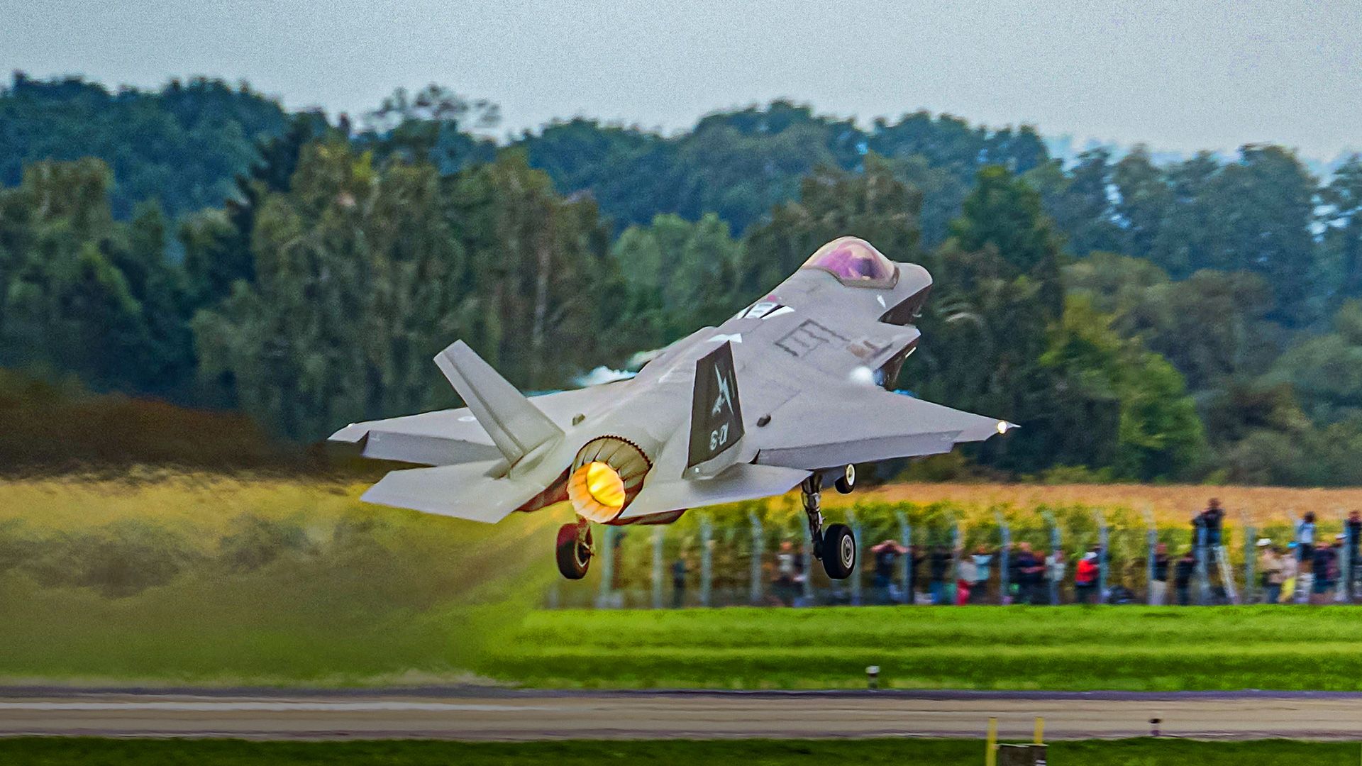 ABD, Kanada Hava Sahasını F-35 Alımları Üzerine Tehdit Etti