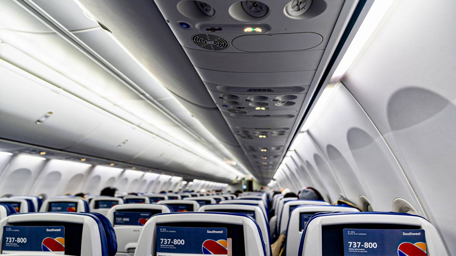 Inside Southwest Airlines Secret Overnight Operation To Retrofit 10 inside-southwest-airlines-secret-overnight-operation-to-retrofit-10