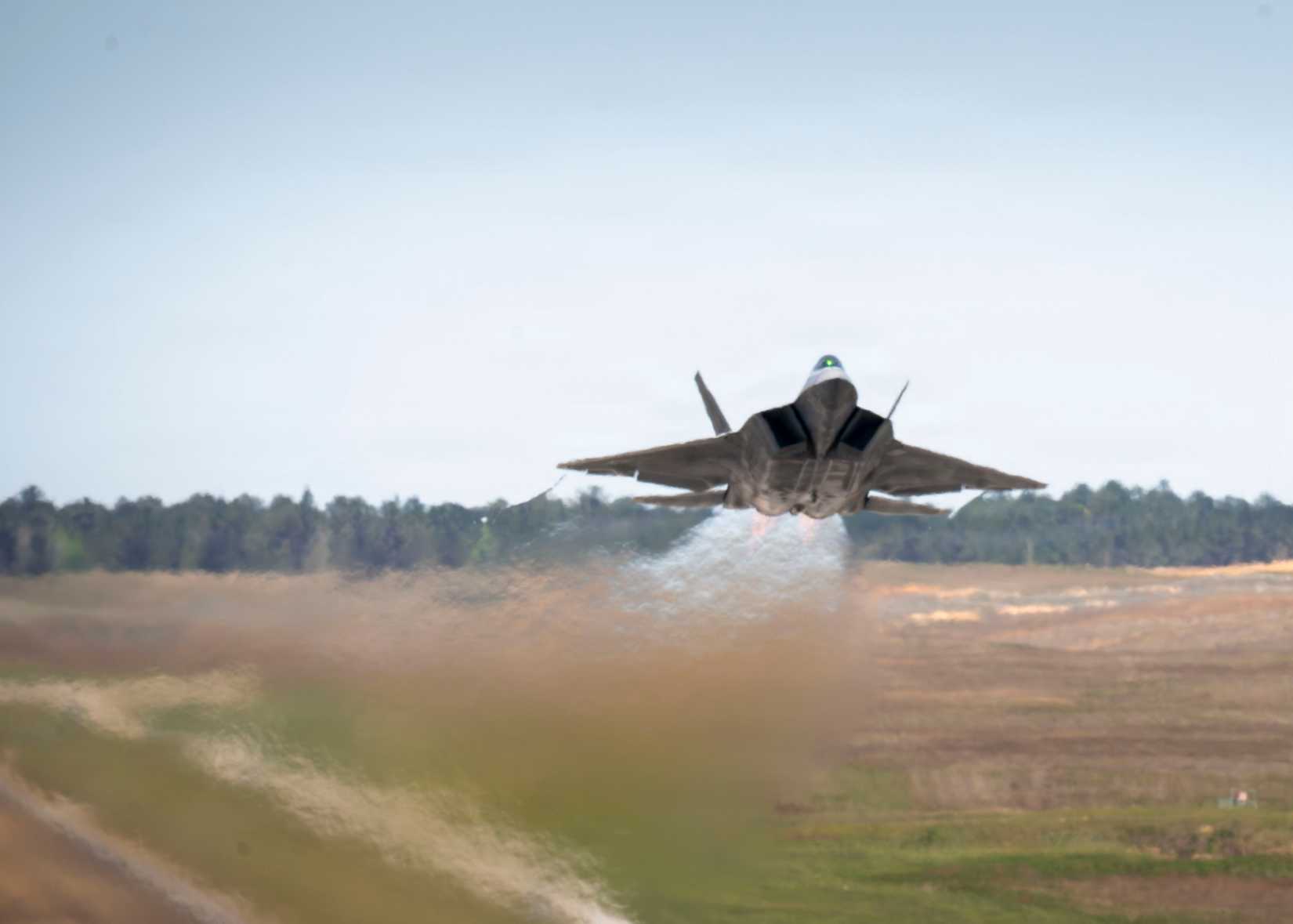 Air Force F-22 Raptor takes off during an aerial demonstration at Naval Air Station Meridian, March 28, 2026.