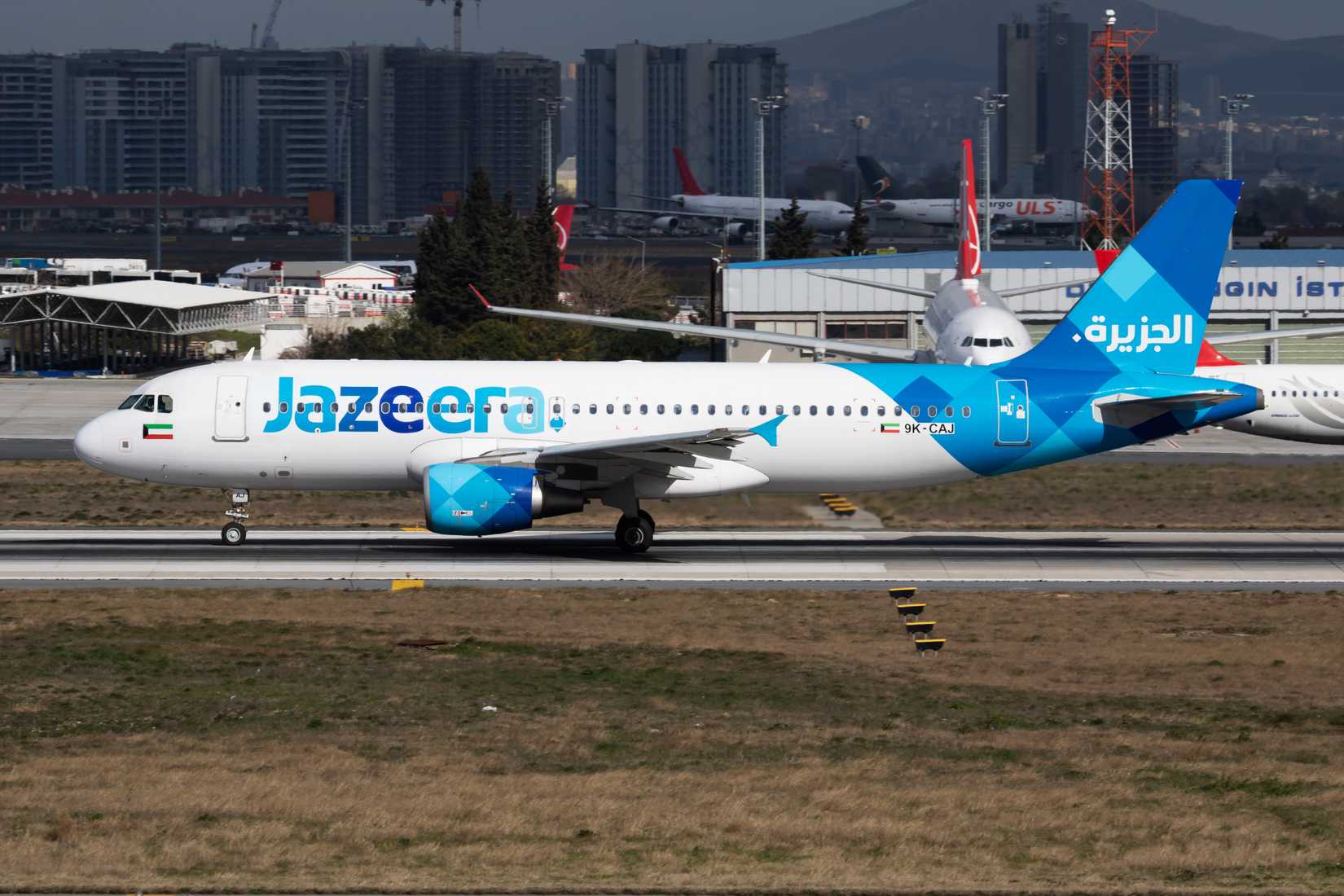 Jazeera Airways A320 about to take off