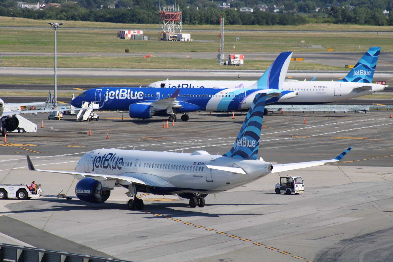 jetBlue aircraft at JFK