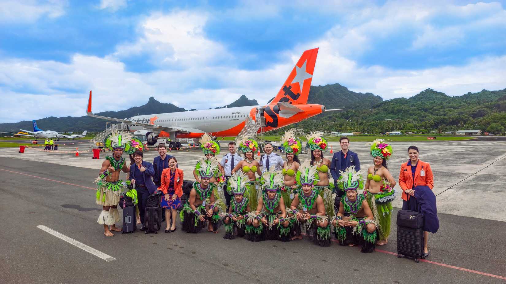 Jetstar BNE-RAR launch