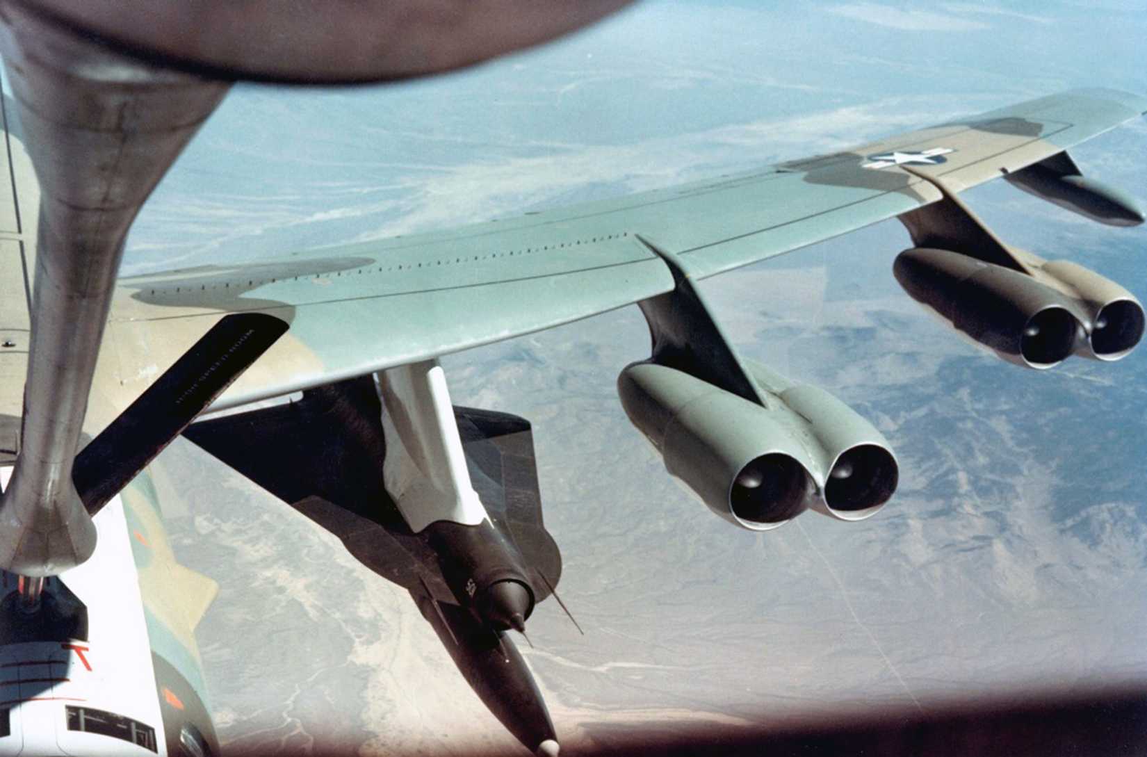 Lockheed D-21B on B-52