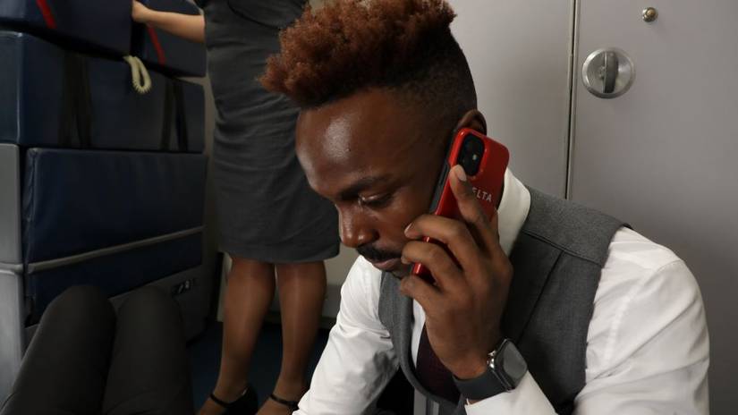 Flight attendant speaks to MedLink during medical emergency
