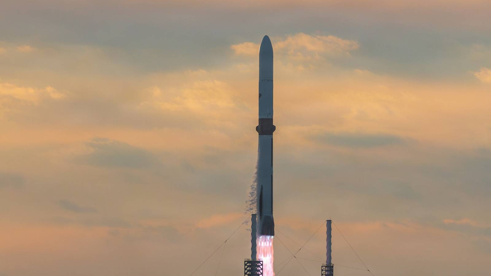 Giant Fireball: Jeff Bezos' Blue Origin Rocket Explodes In Florida