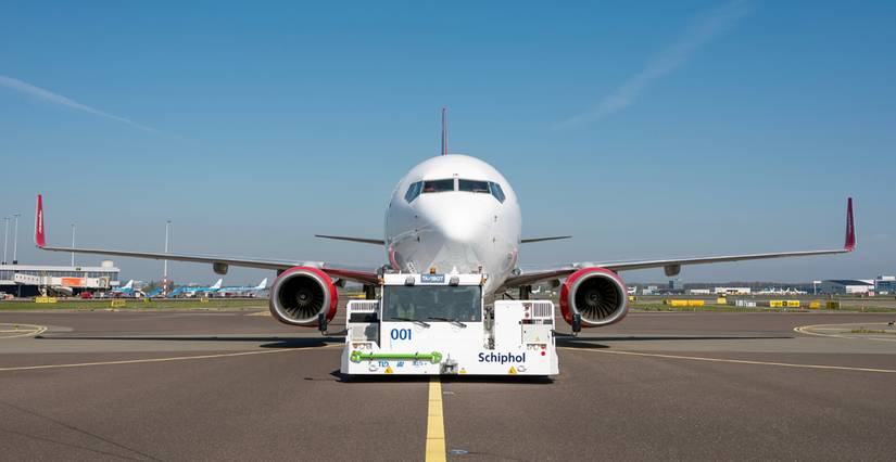 Taxibot Amsterdam Schiphol Airport