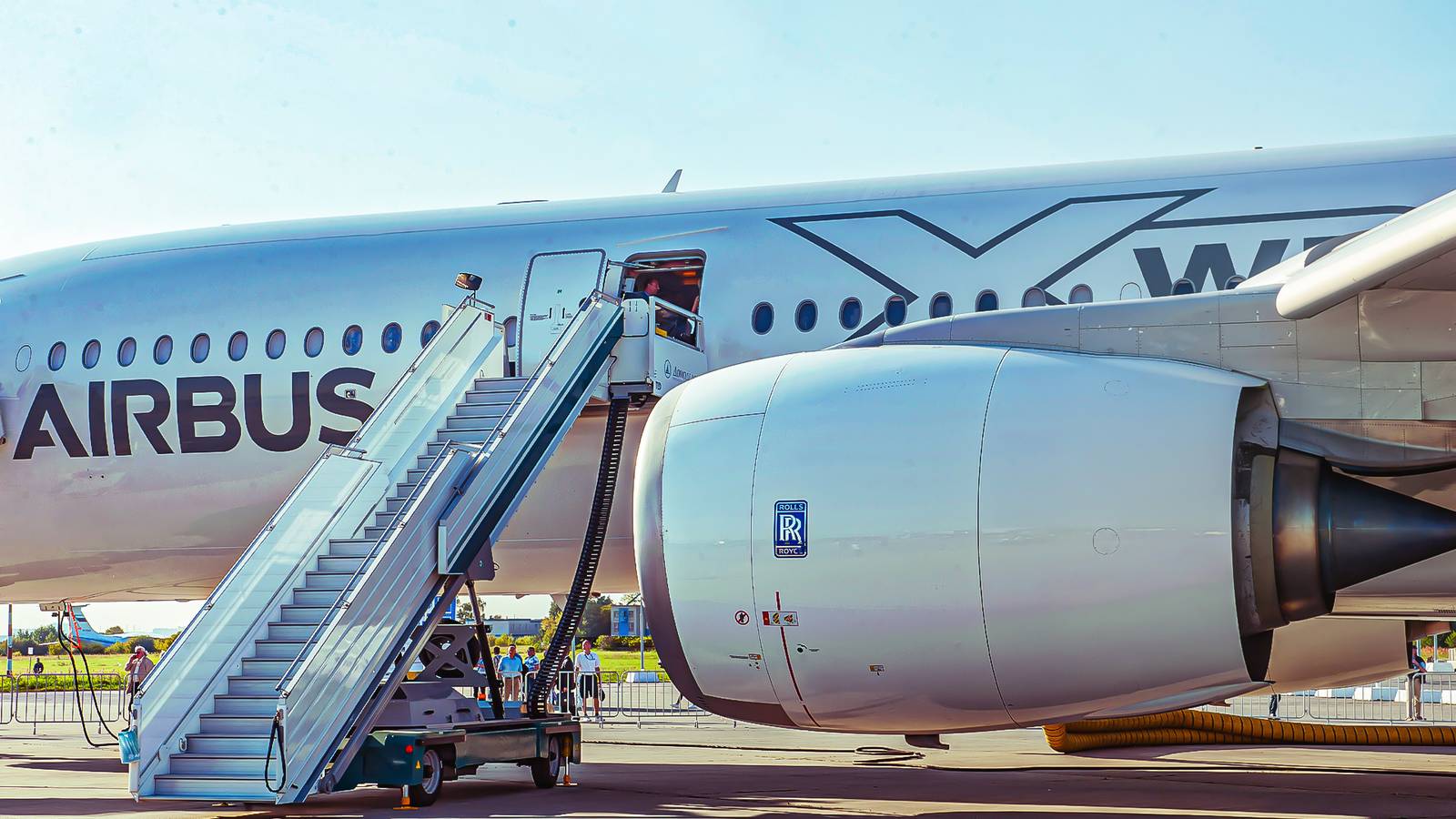 Why The Airbus A350 Can't Be Powered By Any Other Engine Type