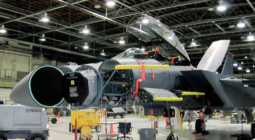 Image of an F-15's radar