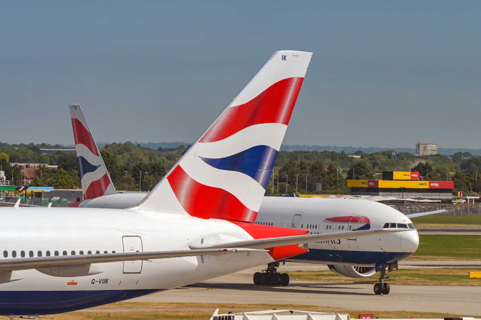 british airways boeing 777 tail