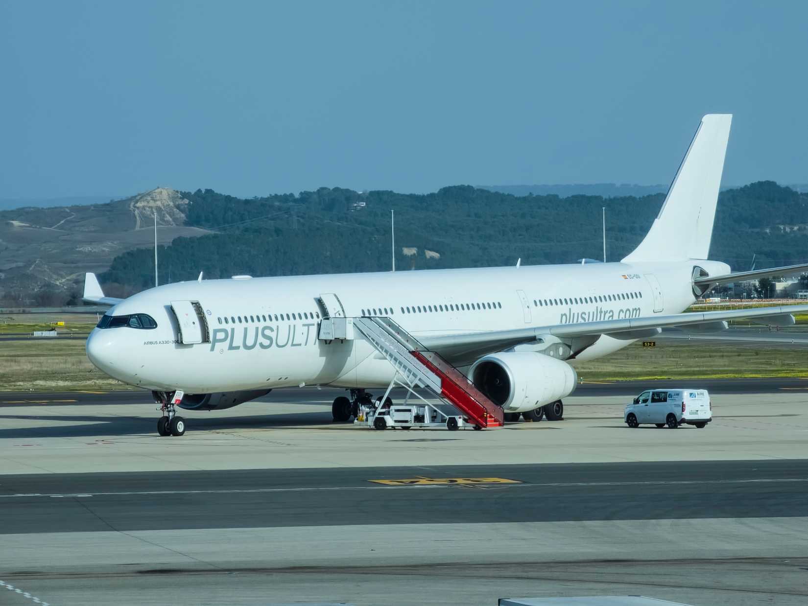 Plus Ultra A330 On Stand