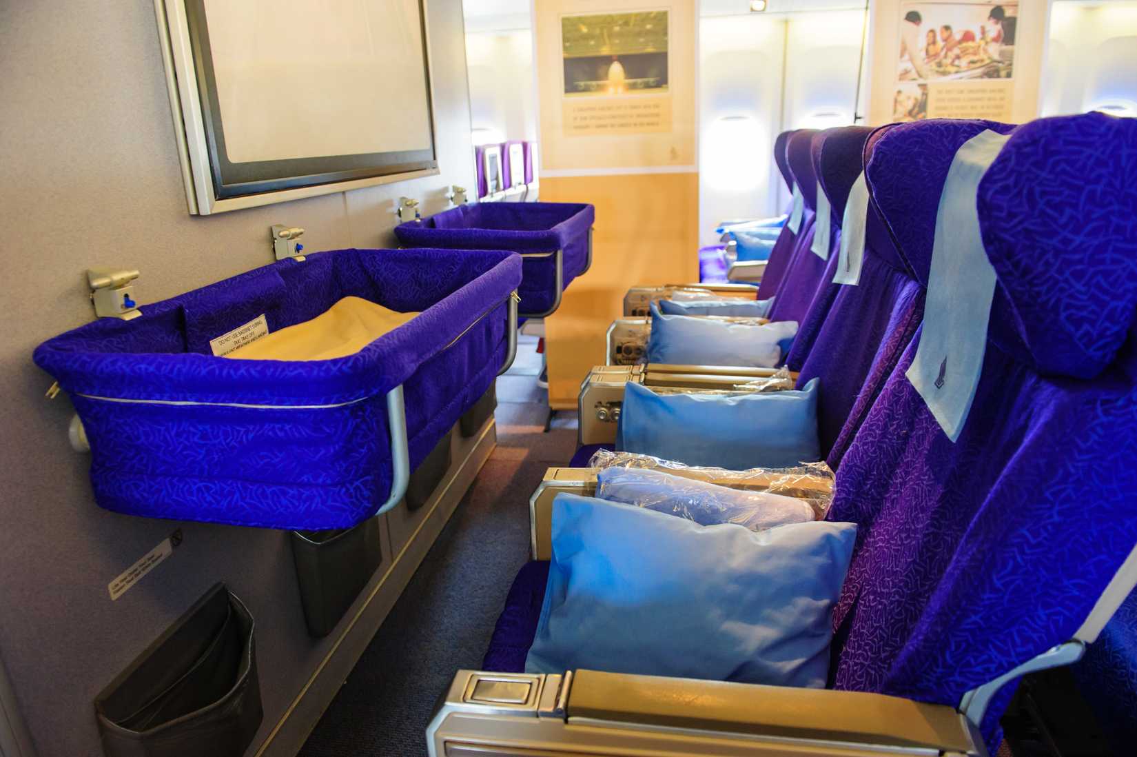Bulkhead seats with bassinets