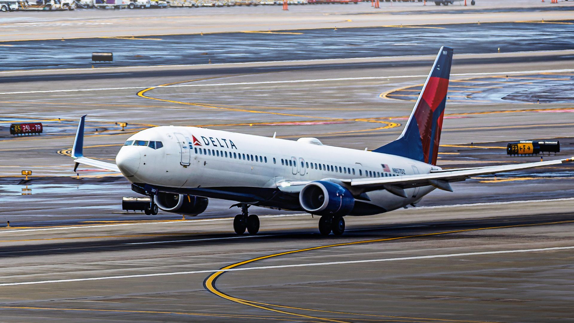 Too Heavy For Its Own Wings: Why The Boeing 737-900ER's Takeoff Roll Is So Long