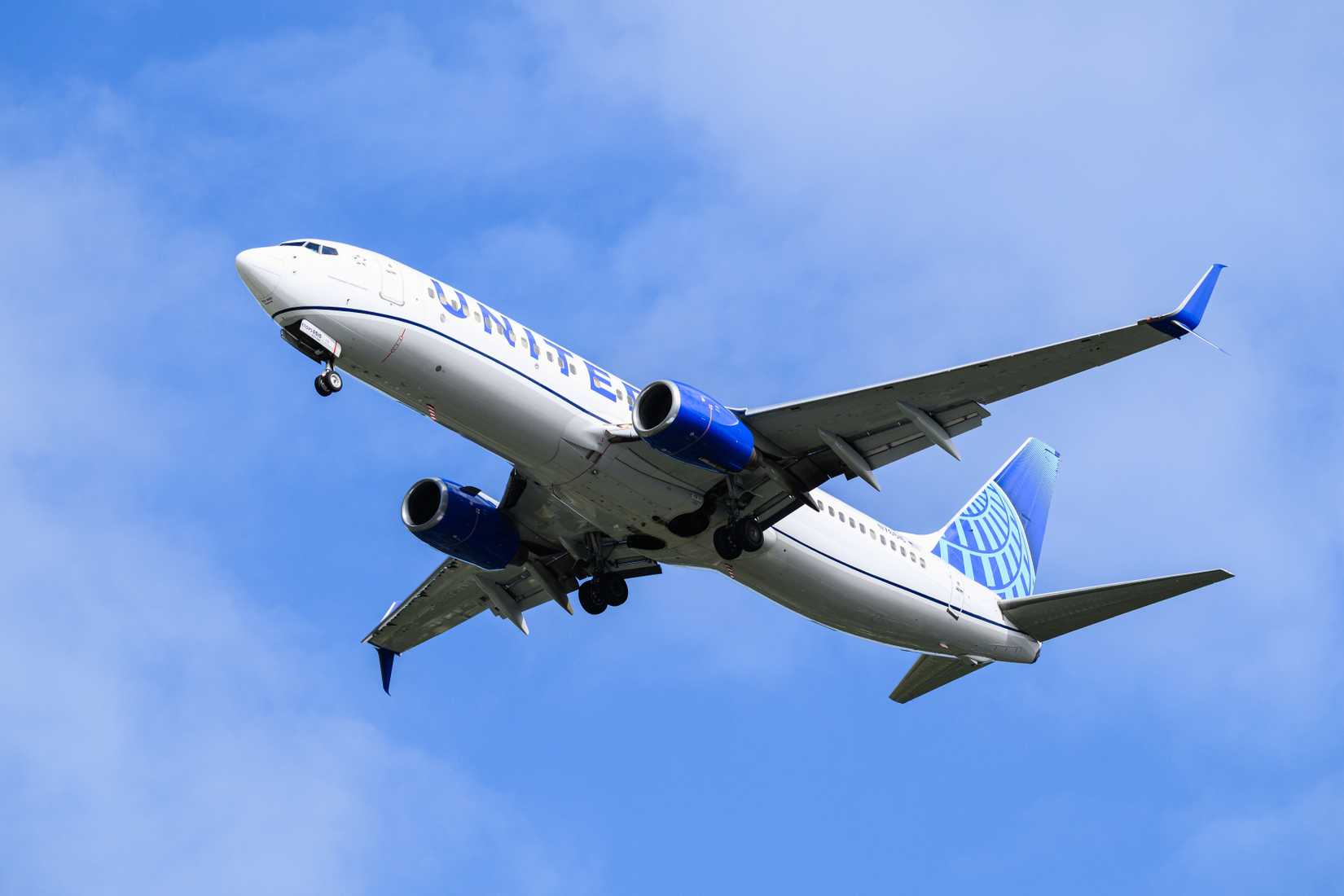 United Airlines Boeing 737-800 Seattle