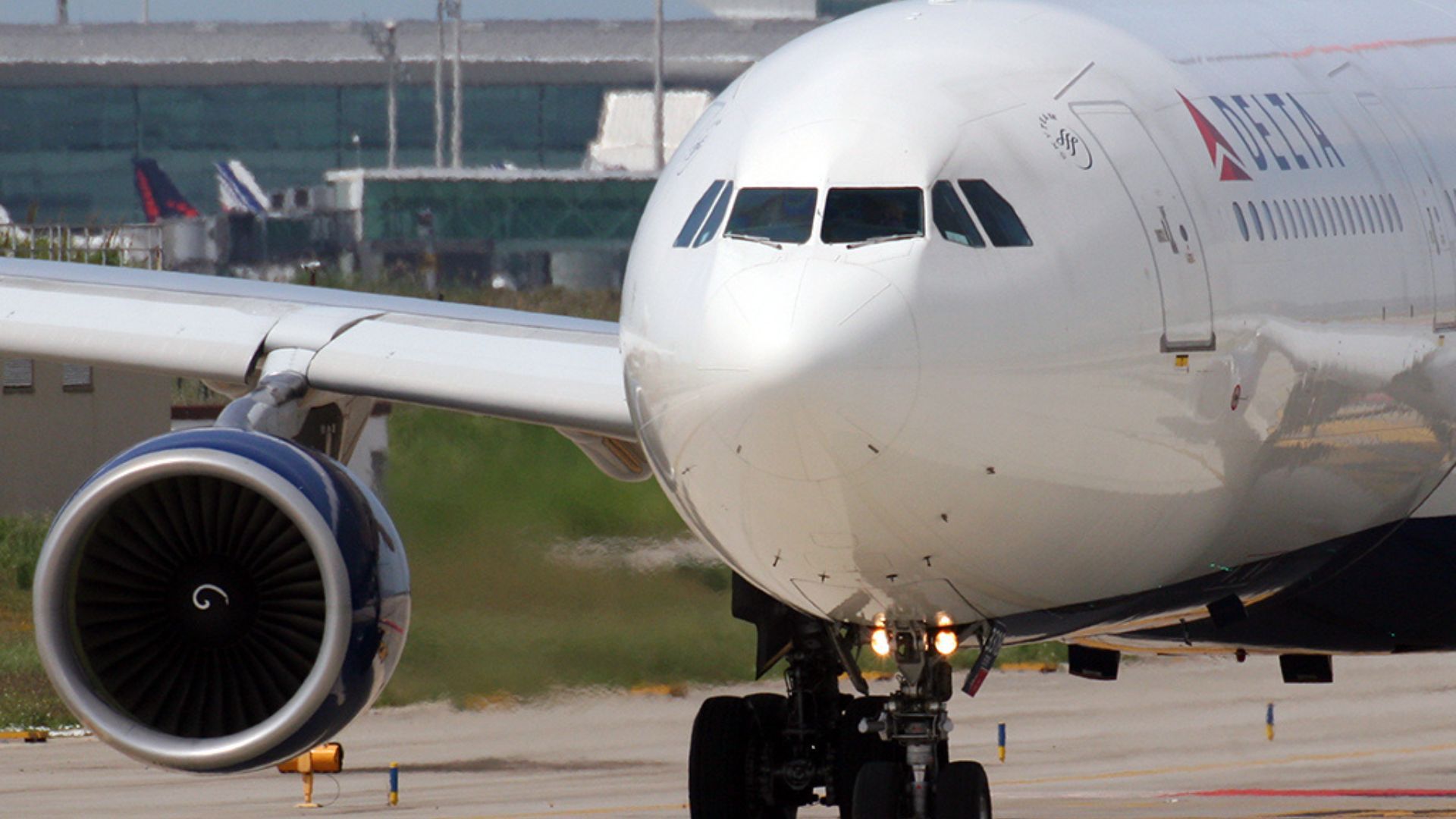 Delta Hava Yolları'nın Airbus A330'u Acil İniş Yaptı