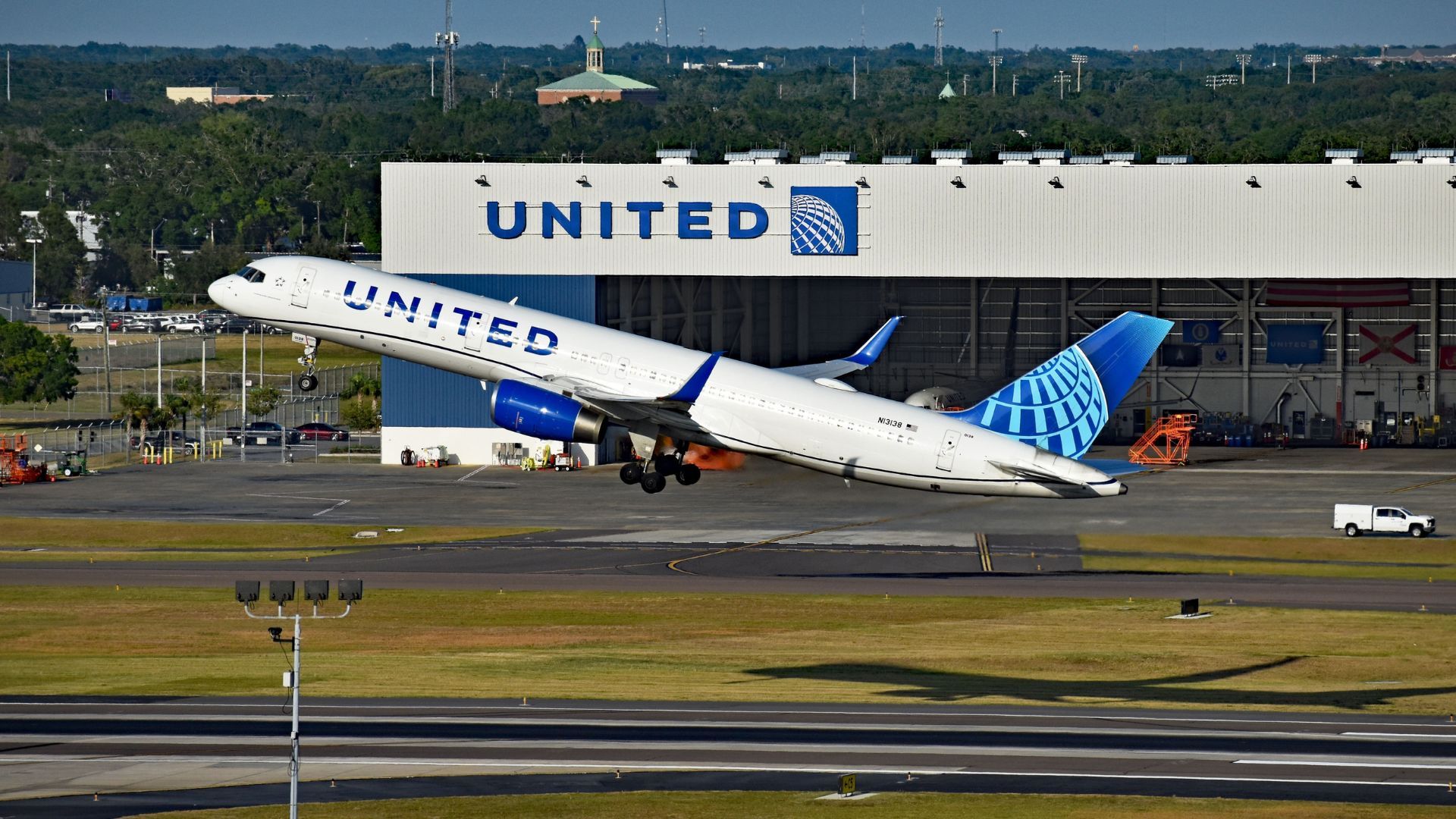 United Airlines 757