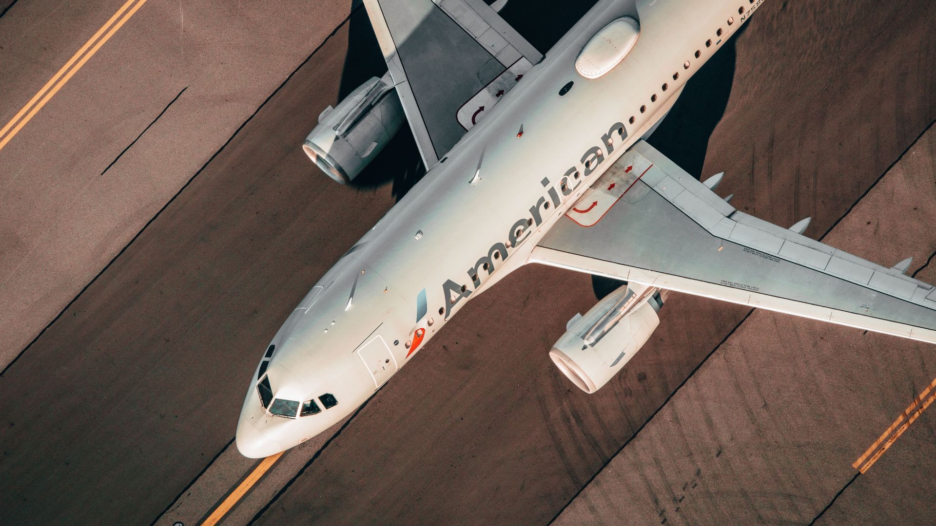 3 News Article Image Авиакомпания American Airlines теперь позволяет бывшим топ-клиентам авиакомпании Spirit стать участниками программы Gold.