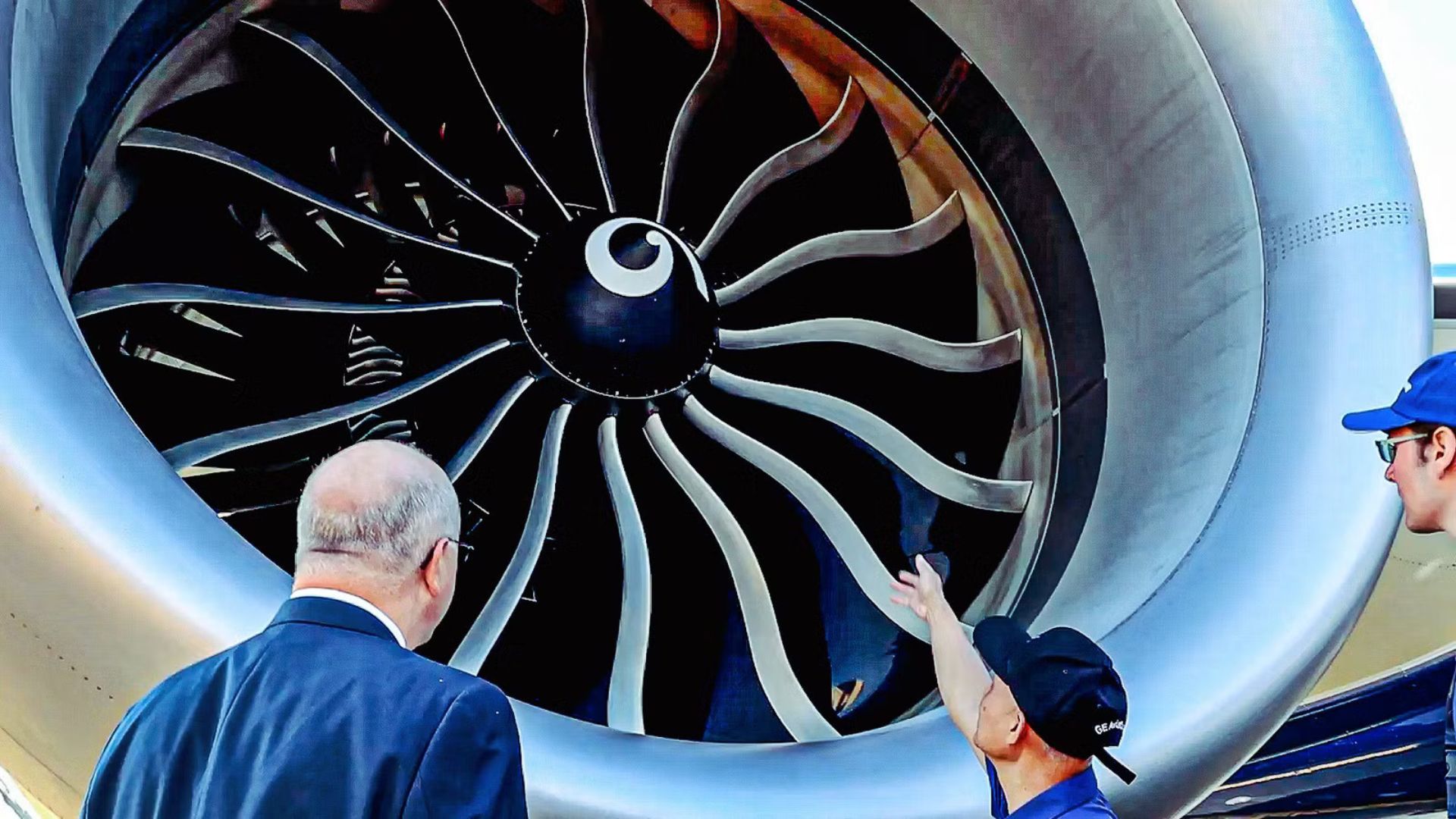 How The World's Most Powerful Jet Engine Handles 2,400-Degree Temperatures