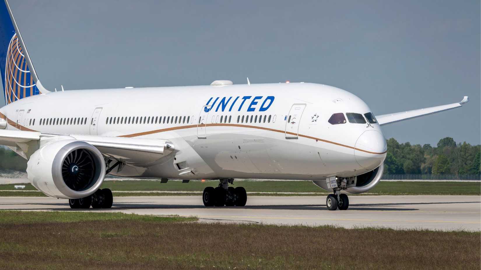 United Airlines 787-9