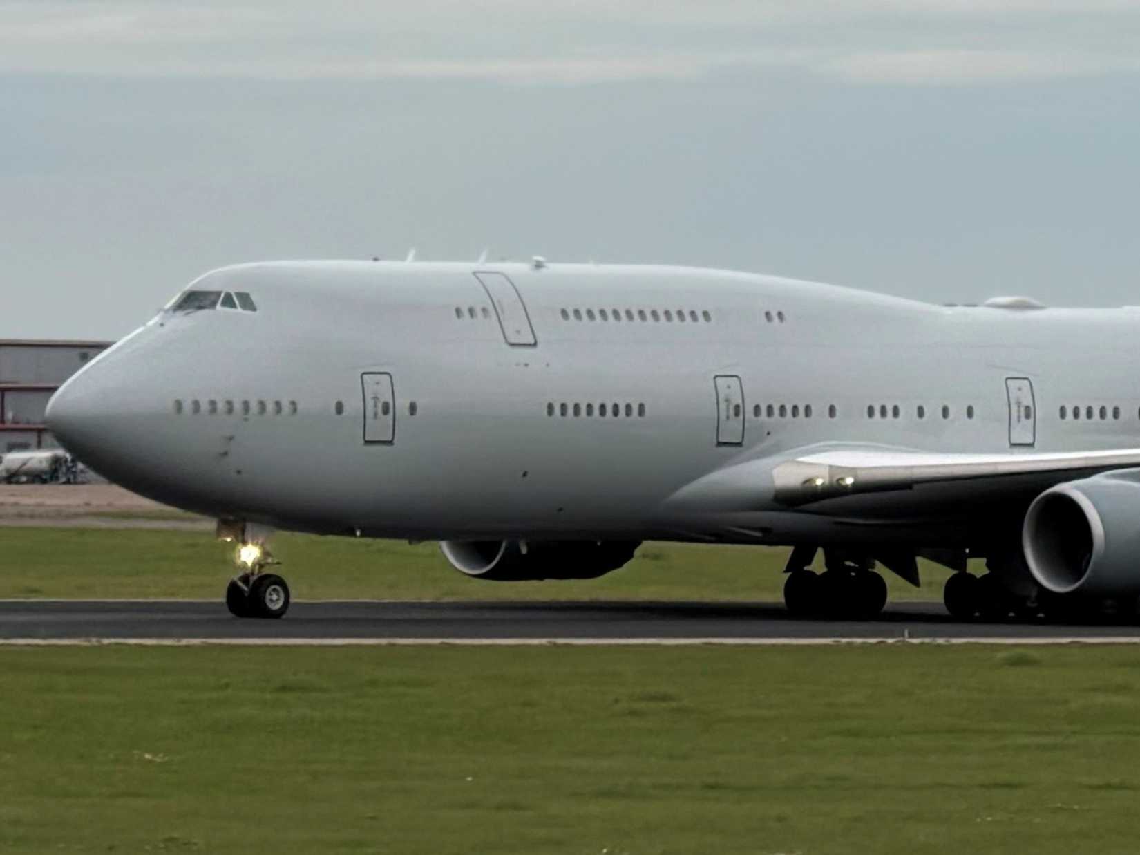 VC-25B aircraft taxis after a flight test in Waco, Texas, April 2026.-1