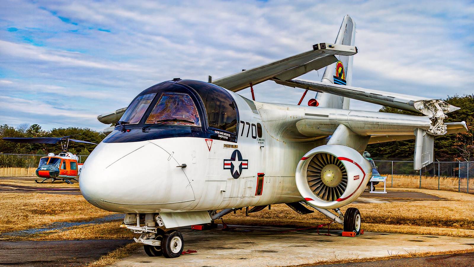 The US Navy Retired Its Most Capable Submarine-Hunting Aircraft &amp; Replaced It With A Step Backward