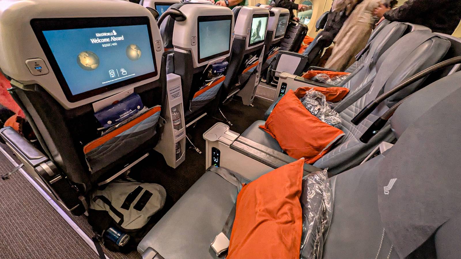 What Singapore Airlines' Luxurious Premium Economy Seats Actually Cost Vs. Business Class