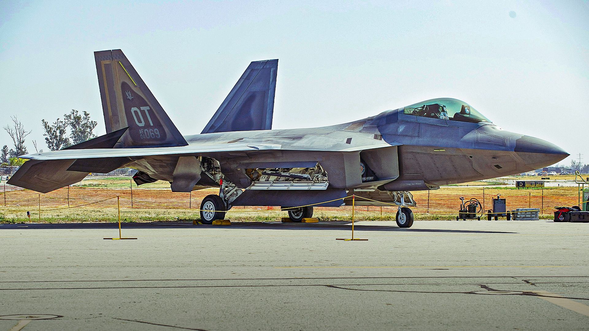 Why Lockheed's $11 Billion 'Raptor 2.0' Upgrade Finally Fixes The F-22's Biggest Pacific Weakness