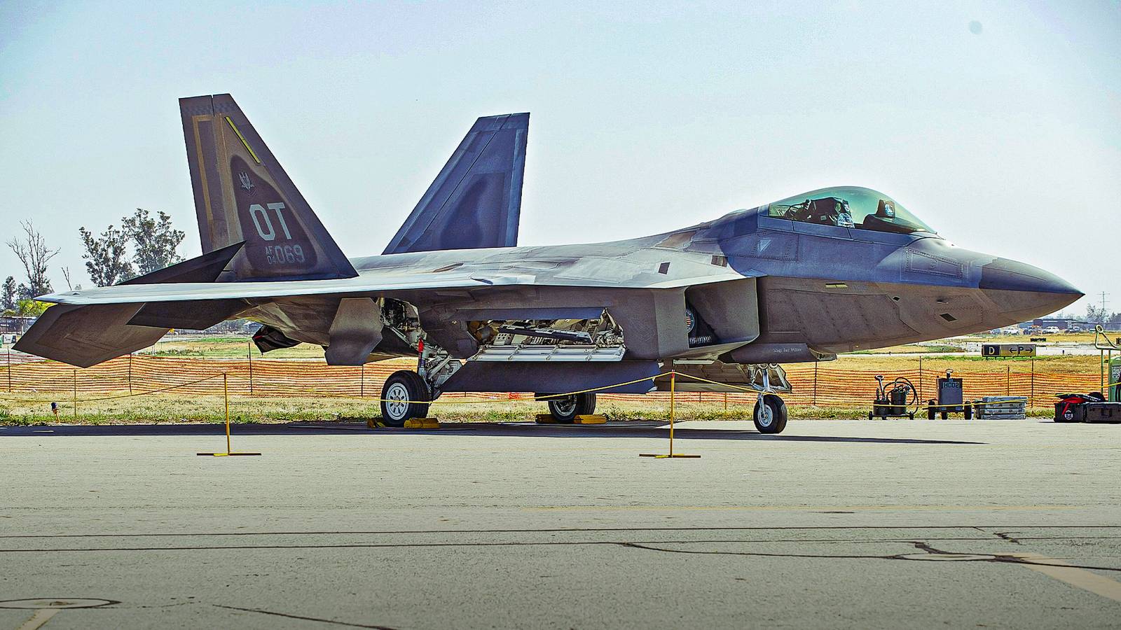 Why Lockheed's $11 Billion 'Raptor 2.0' Upgrade Finally Fixes The F-22 ...