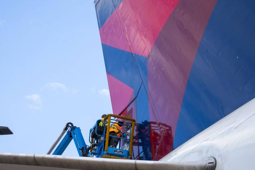 Engineers Applying Sharkskin Technology To Ex-Delta 747 Tail