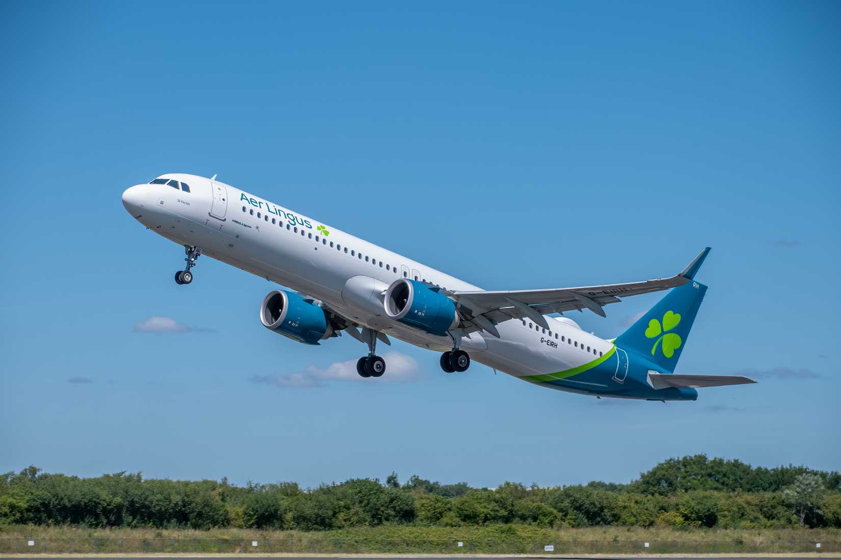 Aer Lingus Airbus A321XLR taking off