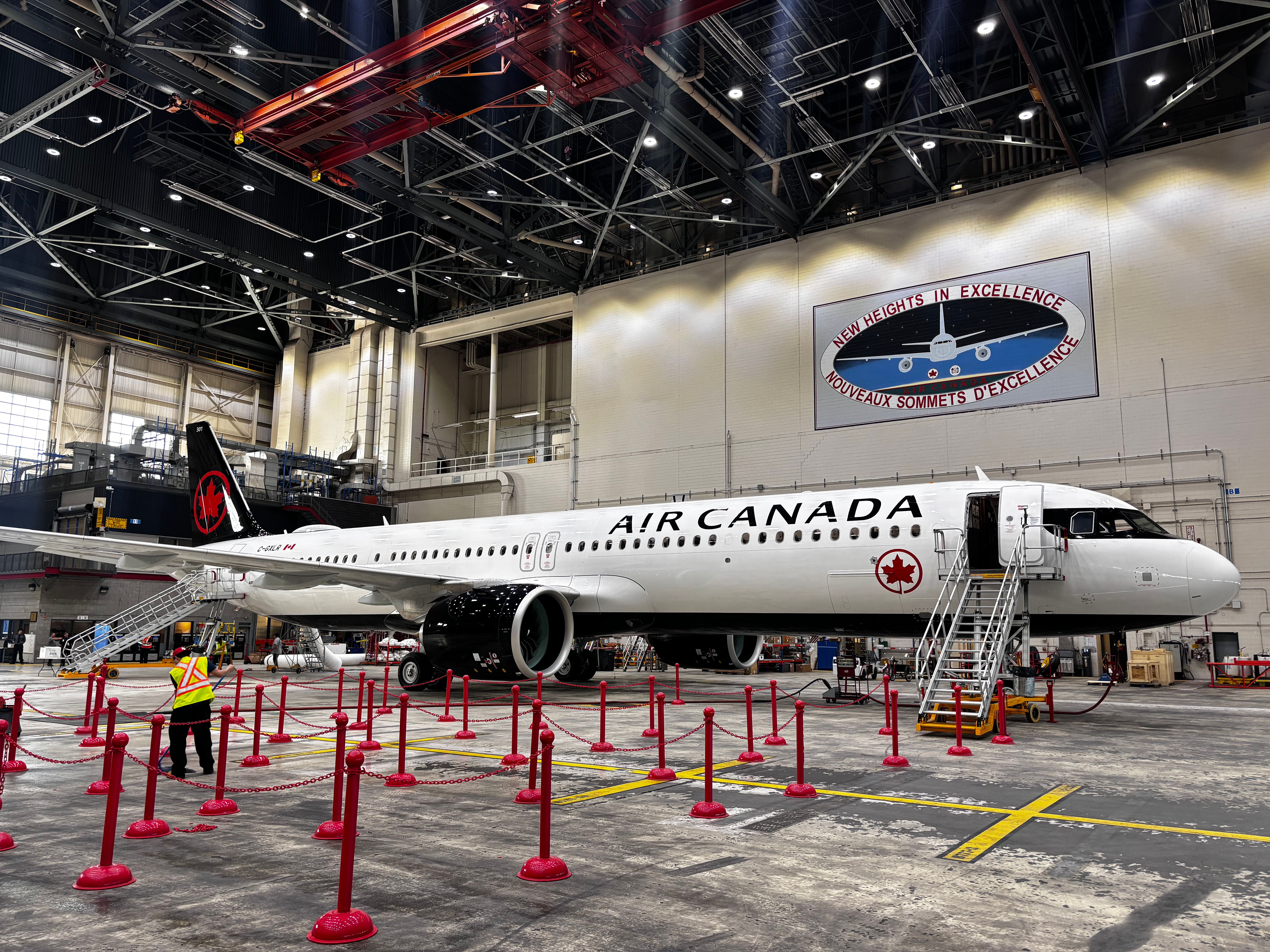 Air Canada's Airbus A321XLR Has Just 14 Business Seats & Zero