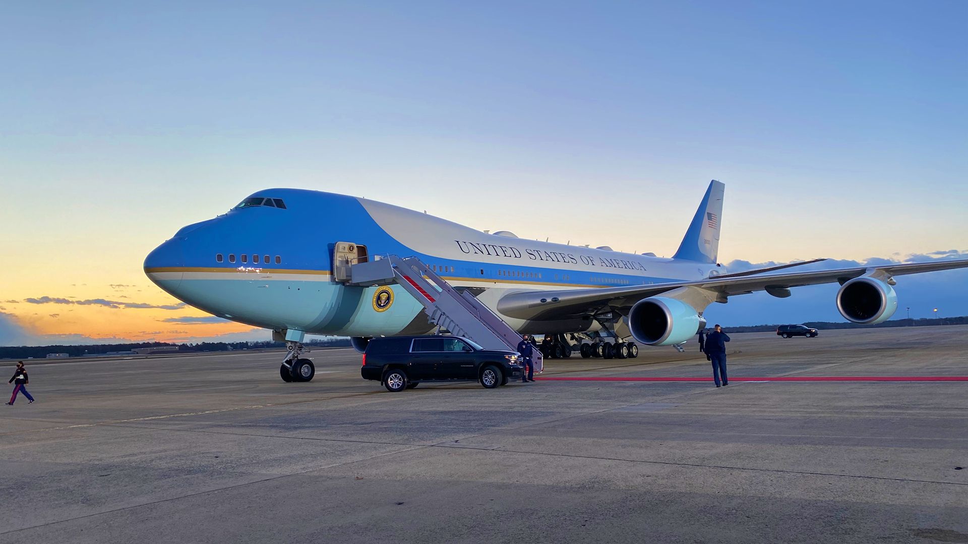 航空機・ヘリコプター USAF Air Force One VC-25A Boeing 747-200 VC-25A Bows Out After 35 Years As Trump's 'Bridge' Air Force One