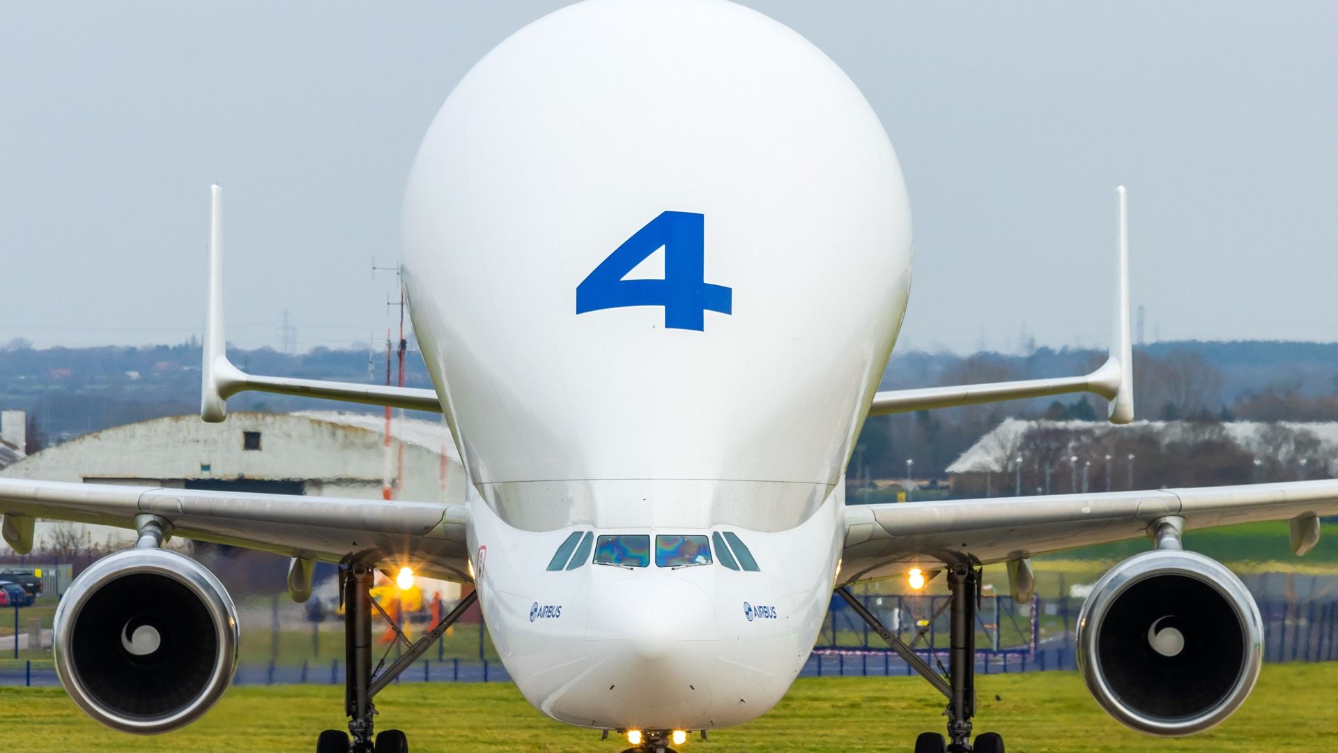 Полный круг: Airbus Beluga ST уходит в музей Тулузы рядом с супергуппи, которого он заменил