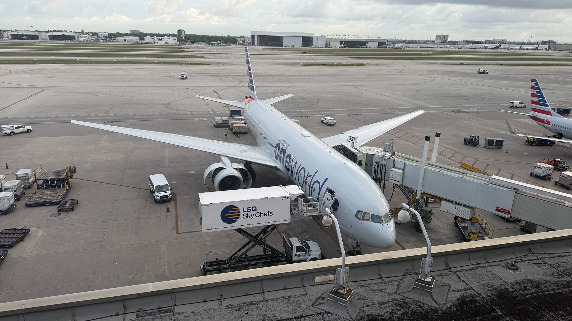 American Airlines Abre la Licitación: Airbus y Boeing Compiten por Reemplazar sus 777-200ER