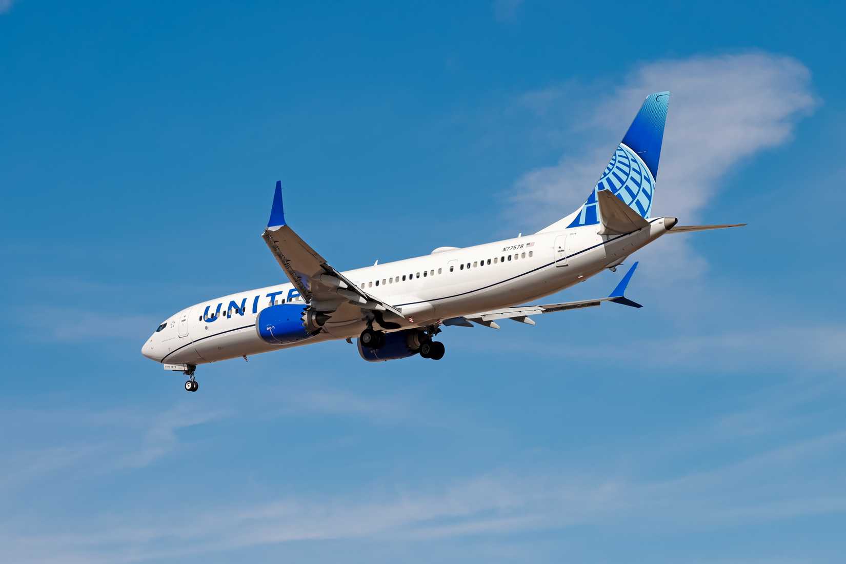 Boeing 737 MAX 9 type code B39M is Operation by United Airlines. The registration number is N77578.