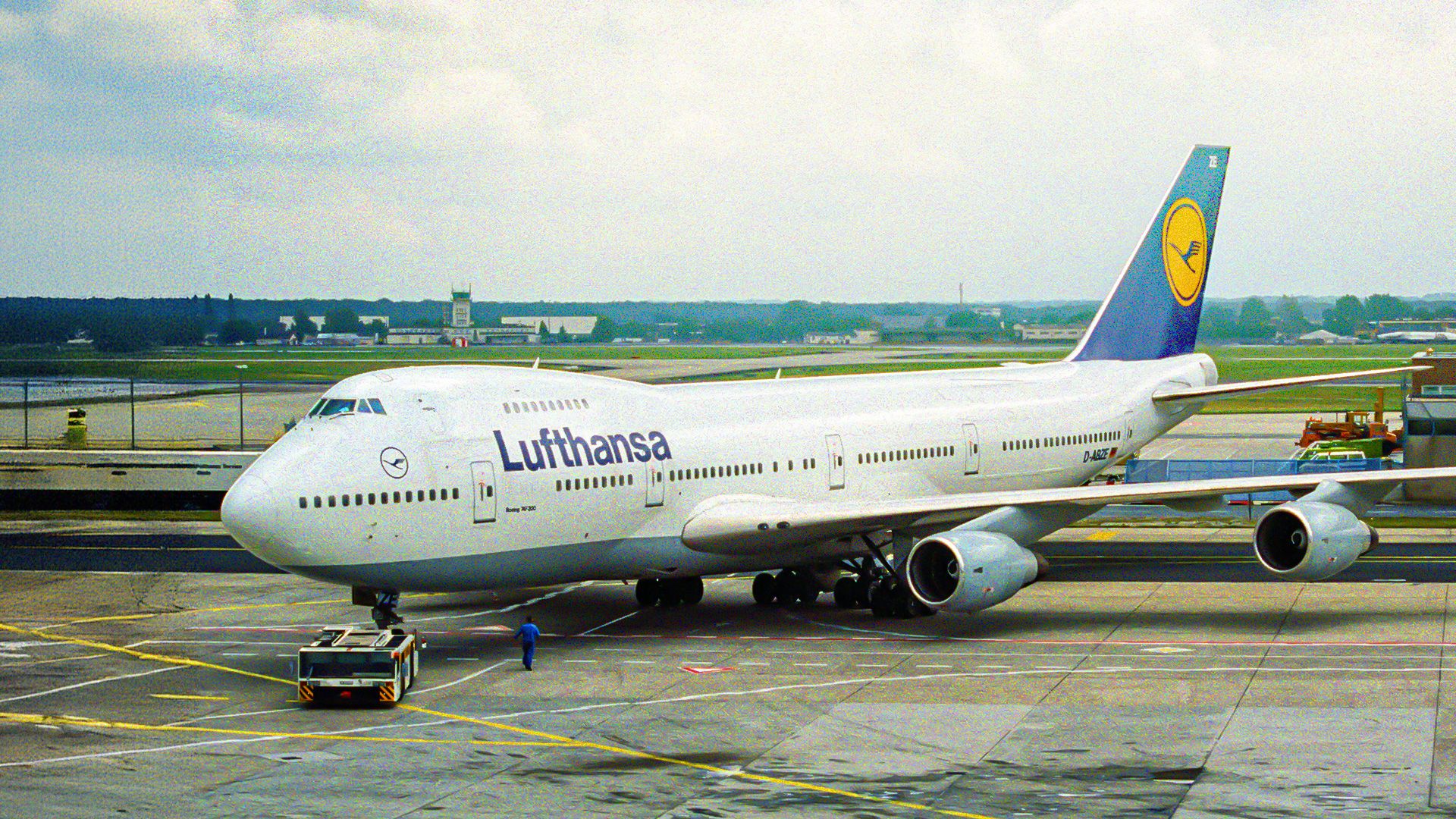 The Single Boeing 747-200 That Tells The Entire Rise & Fall Story Of Lufthansa's Jumbo Era