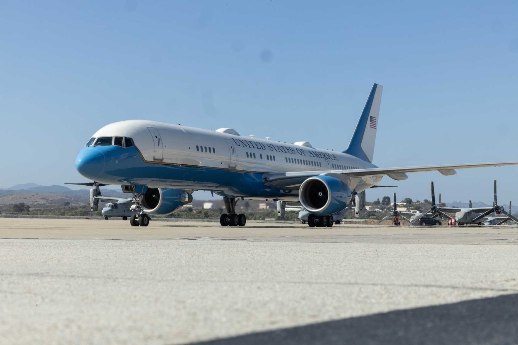 C-32A departs from Marine Corps Base Camp Pendleton, California.